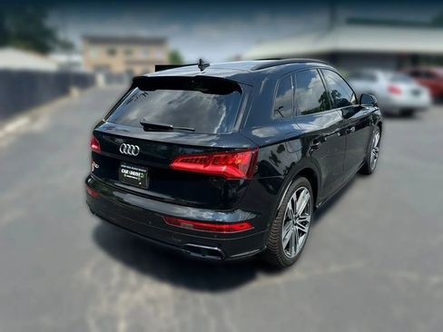 Used 2020 Audi SQ5 Prestige w/ Prestige Package image 4