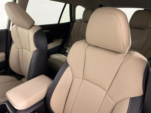 Used 2025 Subaru Outback Limited XT w/ Popular Package #2 image 31