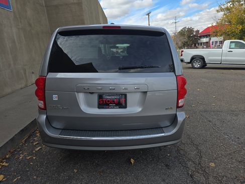 Used 2017 Dodge Grand Caravan SE w/ Power Window Group image 10