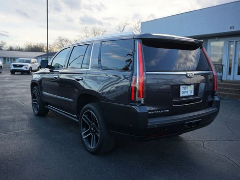 Used 2017 Cadillac Escalade Premium Luxury image 8