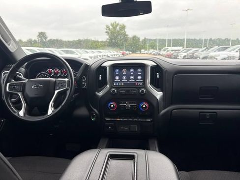 Used 2019 Chevrolet Silverado 1500 LT Trail Boss AWD/4WD image 34
