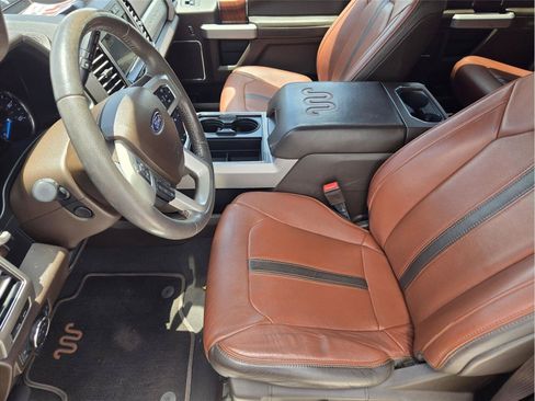 Used 2019 Ford F350 King Ranch w/ King Ranch Ultimate Package AWD/4WD image 12