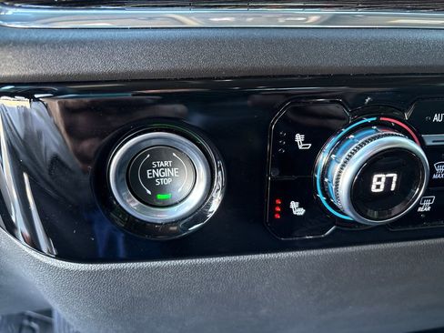 Certified 2024 GMC Sierra 1500 Elevation w/ LPO, Elevation Black Package AWD/4WD image 25