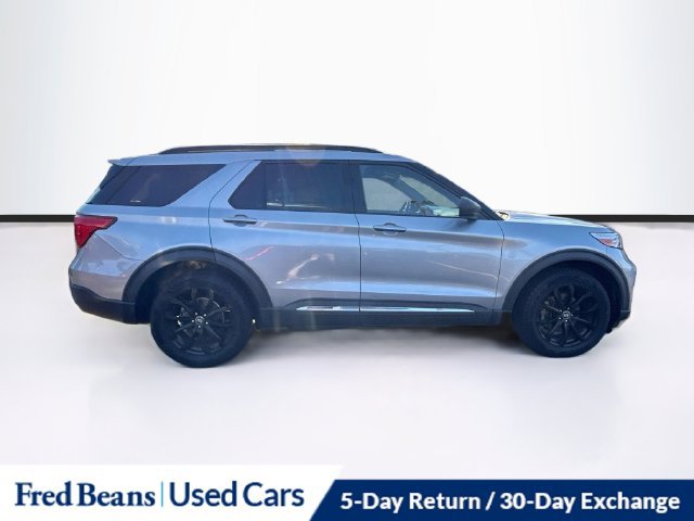 Used 2020 Ford Explorer XLT w/ Equipment Group 202A AWD/4WD image 11