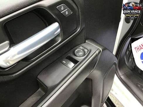 Used 2021 Chevrolet Silverado 2500 W/T w/ WT Convenience Package AWD/4WD image 11