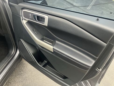 Used 2021 Ford Explorer XLT w/ Class III Trailer Tow Package RWD image 10