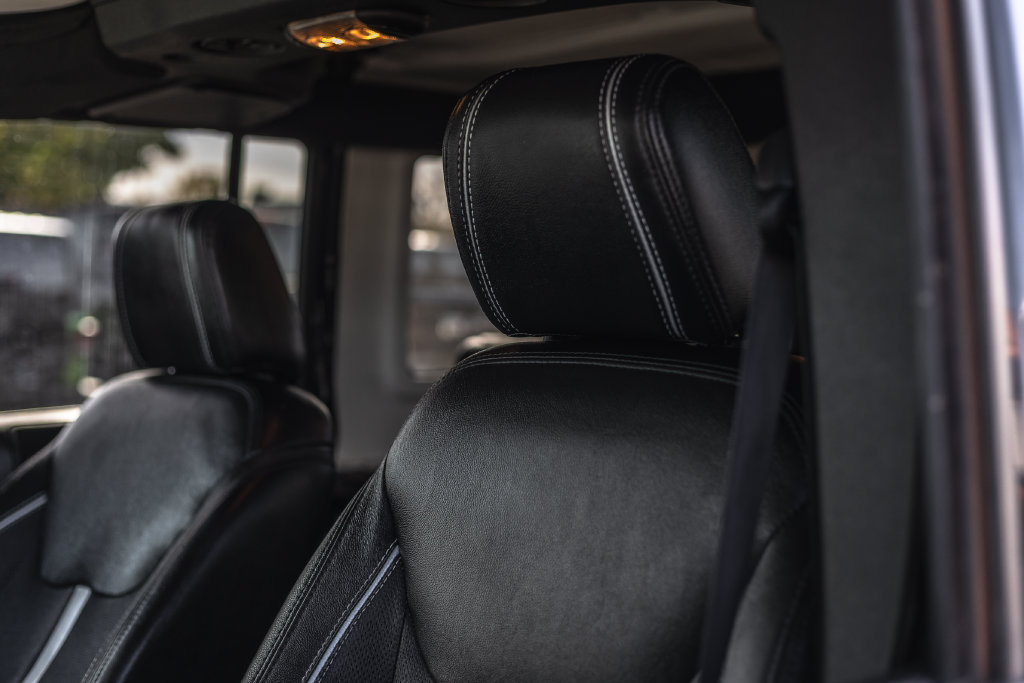 Used 2018 Jeep Wrangler Unlimited Rubicon AWD/4WD image 7