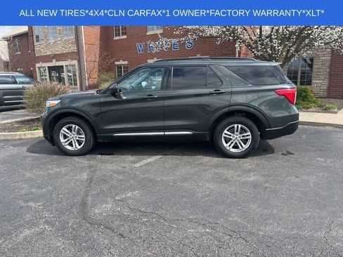 Used 2023 Ford Explorer XLT AWD/4WD image 12
