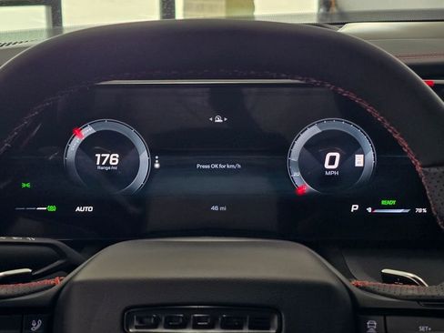 Used 2024 Dodge Charger Daytona Scat Pack w/ Plus Group AWD/4WD image 36