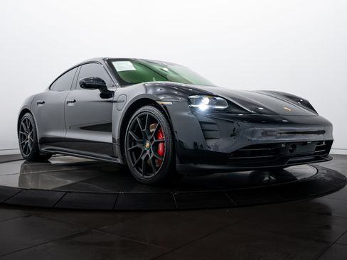 Certified 2022 Porsche Taycan GTS image 9