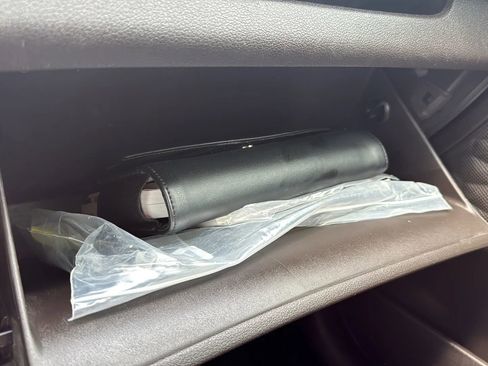 Used 2020 Hyundai Santa Fe SEL w/ Convenience Package image 29