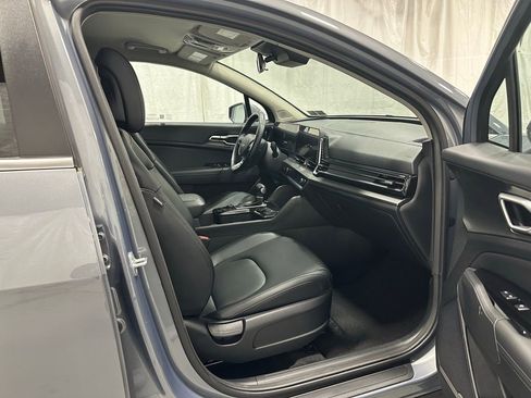Used 2023 Kia Sportage EX FWD image 53