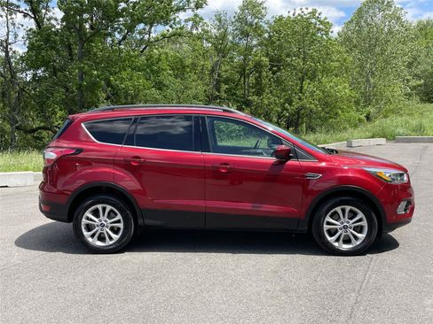 Used 2018 Ford Escape SEL AWD/4WD image 6
