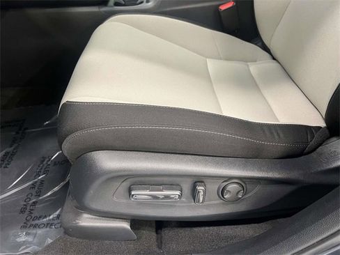 Certified 2025 Honda CR-V EX image 10