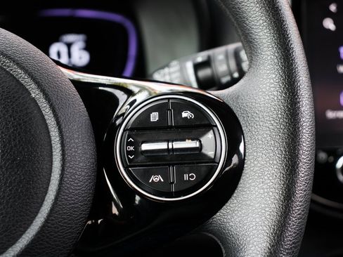 Used 2023 Kia Soul S image 22