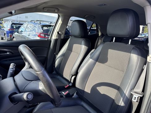 Used 2020 Buick Encore Preferred AWD/4WD image 13