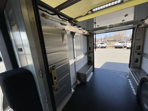 New 2025 Chevrolet Brightdrop 400 image 64