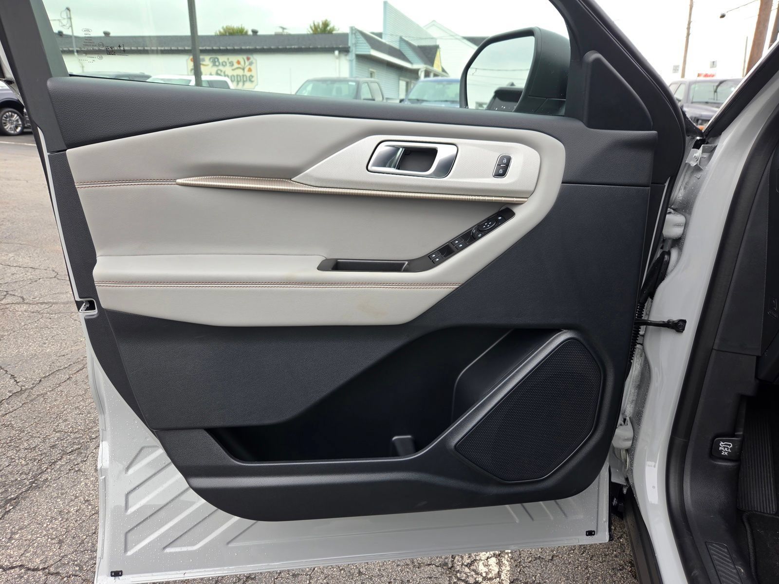 New 2027 Ford Explorer Active w/ Active Comfort Package AWD/4WD image 8