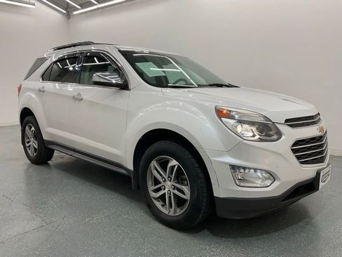 Used 2017 Chevrolet Equinox Premier w/ Enhanced Convenience Package AWD/4WD image 7