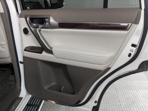 Used 2018 Lexus GX 460 Luxury image 21