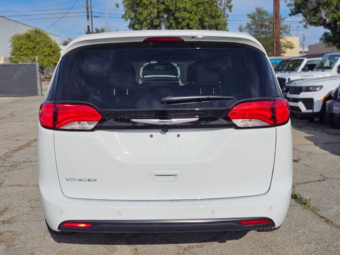 New 2026 Chrysler Voyager LX image 6