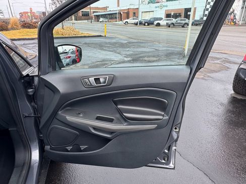 Used 2018 Ford EcoSport Titanium w/ Titanium Cold Weather Package image 16