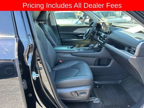 Used 2026 Toyota Grand Highlander FWD image 23