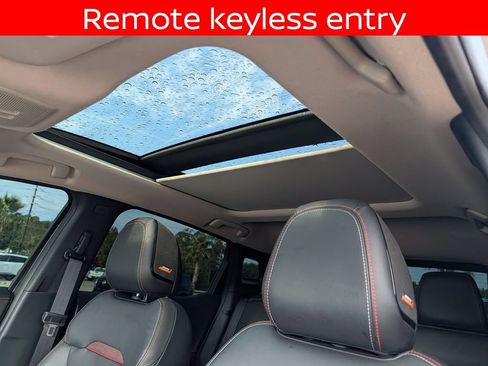 Used 2025 Nissan Kicks SR w/ SR Premium Package AWD/4WD image 22