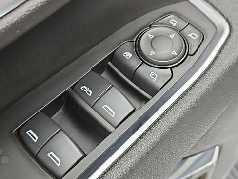 Used 2025 Chevrolet Silverado 2500 LT w/ Safety Package image 24