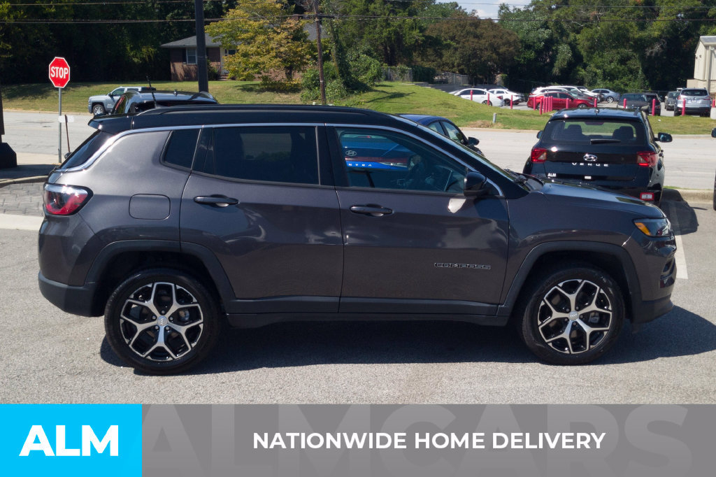 Used 2024 Jeep Compass Limited AWD/4WD image 4