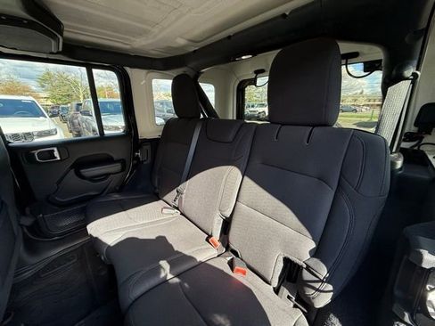 Certified 2019 Jeep Wrangler Unlimited Sport S AWD/4WD image 23