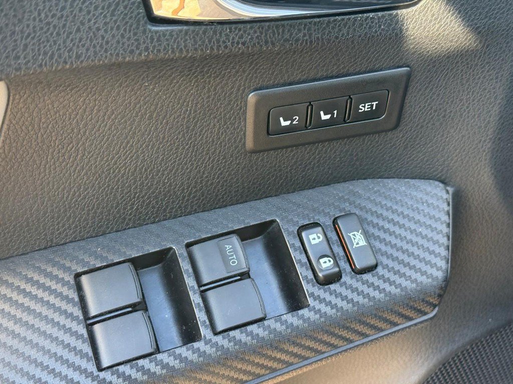 Used 2015 Toyota RAV4 Limited w/ Technology Package AWD/4WD image 20