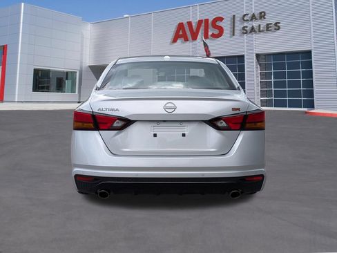 Used 2025 Nissan Altima 2.5 SR FWD image 7
