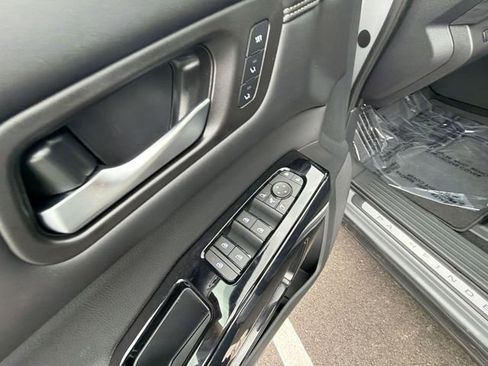 New 2026 Nissan Pathfinder Platinum AWD/4WD image 13