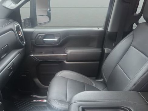 Used 2021 Chevrolet Silverado 2500 LTZ w/ LTZ Premium Package AWD/4WD image 23