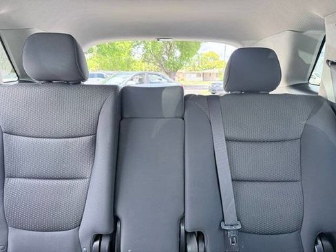 Used 2012 Kia Sorento LX w/ Convenience Pkg FWD image 12