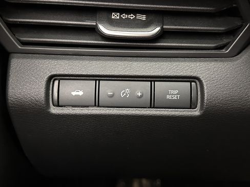 Used 2024 Nissan Altima 2.5 SV image 23