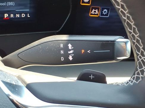 Used 2026 Chevrolet Traverse LT AWD/4WD image 9