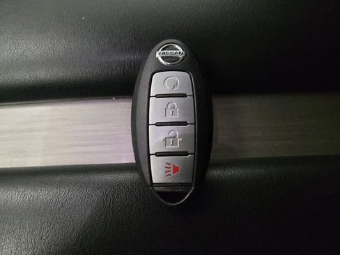 Used 2018 Nissan Murano SV FWD image 32