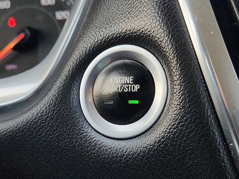 Used 2021 Chevrolet Traverse RS w/ LPO, Floor Liner Package FWD image 22