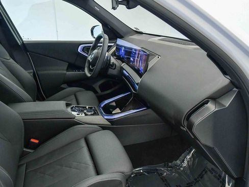 Used 2025 BMW X3 xDrive30i w/ Convenience Package image 16