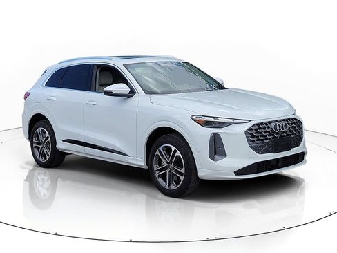 New 2026 Audi Q5 Premium AWD/4WD image 1