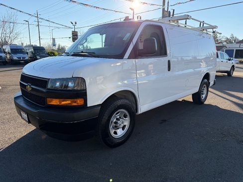 Used 2021 Chevrolet Express 2500 w/ Driver Convenience Package image 3