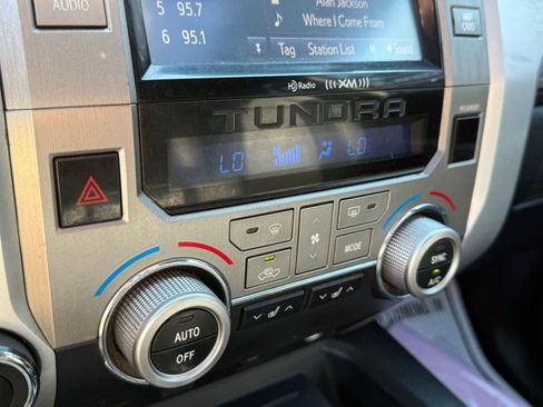 Used 2014 Toyota Tundra Limited image 11