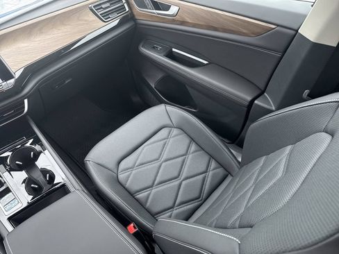 New 2026 Volkswagen Atlas SE FWD image 27