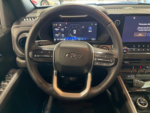 Used 2025 Chevrolet Colorado Trail Boss image 19