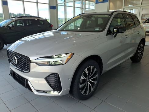 Used 2024 Volvo XC60 B5 Plus AWD/4WD image 8