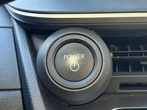 Used 2023 Toyota Prius LE image 13