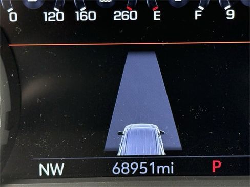 Used 2021 Chevrolet Suburban High Country image 15