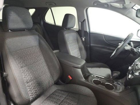 Used 2022 Chevrolet Equinox LT FWD image 16